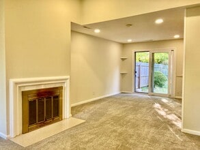 16 Aquarius Ct in Silver Spring, MD - Building Photo - Building Photo