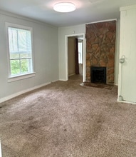 3820 Hydes Ferry Rd in Nashville, TN - Foto de edificio - Building Photo