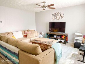 5553 Strathmoor Manor Cir in Lithonia, GA - Building Photo - Building Photo