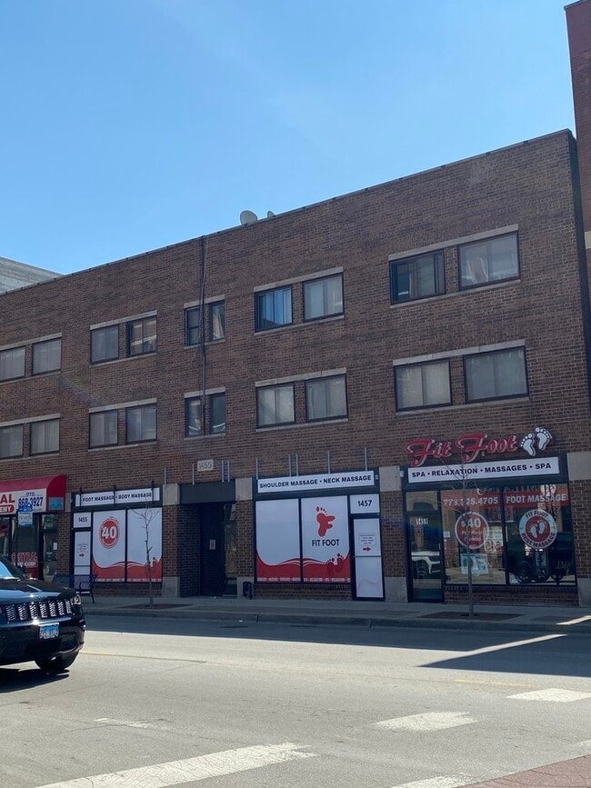 property at 1455 W Fullerton Ave