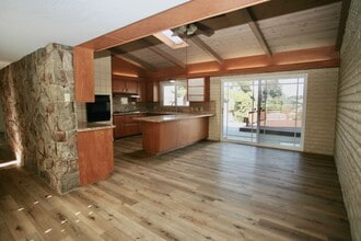 1526 Sundial Terrace in El Cajon, CA - Building Photo - Building Photo