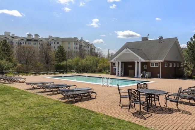 10 Seaport Dr in Quincy, MA - Building Photo - Building Photo