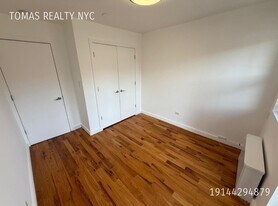 459 Commonwealth Ave in Bronx, NY - Building Photo