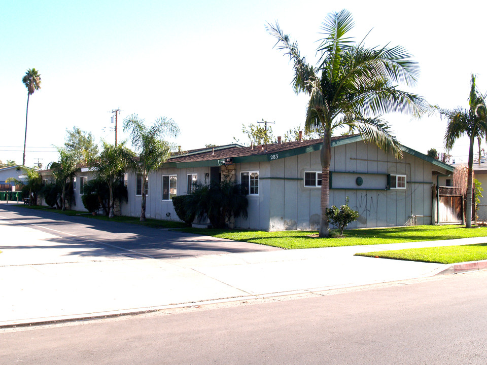 283-289 S Oak St in Orange, CA - Building Photo