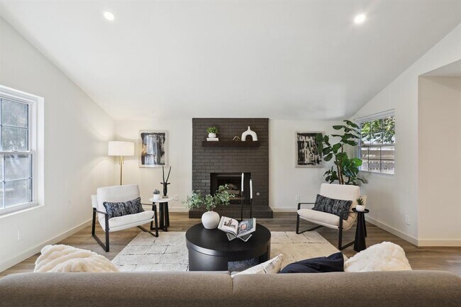 2510 Burly Oak Dr in Austin, TX - Building Photo - Building Photo