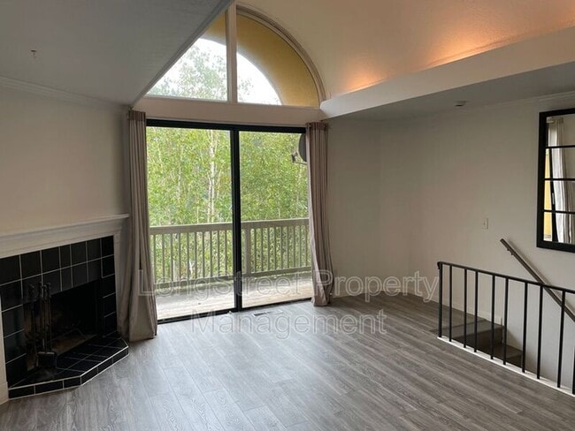 851 SW Broadway Dr in Portland, OR - Building Photo - Building Photo