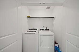 2919 Summer Breeze Wy in Angleton, TX - Building Photo - Building Photo