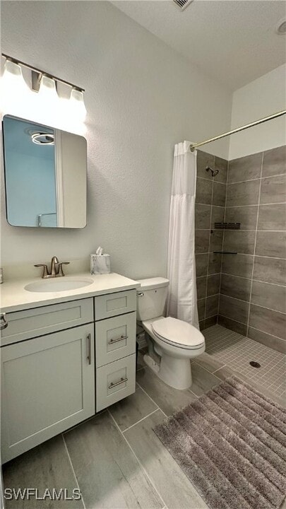 14105 Blue Bay Cir in Ft. Myers, FL - Building Photo