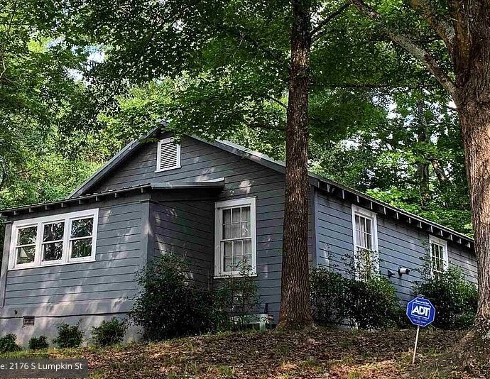 2176 S Lumpkin St in Athens, GA - Building Photo