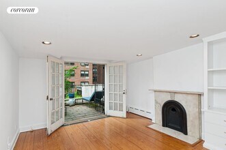 208 E 78th St in New York, NY - Building Photo - Building Photo