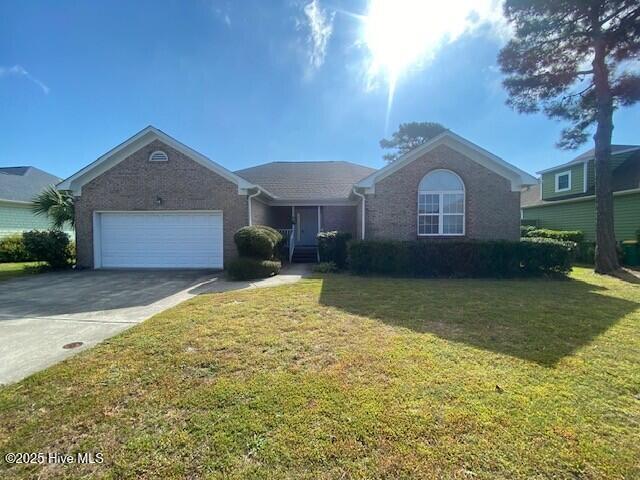 720 Gulf Stream Dr in Kure Beach, NC - Building Photo