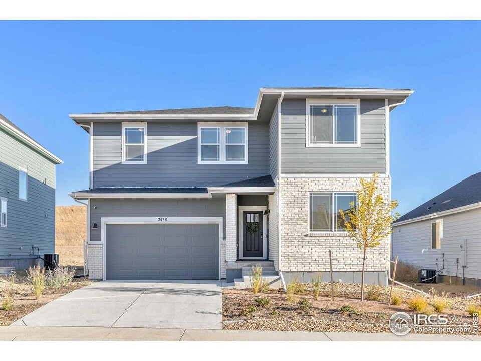 2478 White Pelican Ave in Loveland, CO - Building Photo