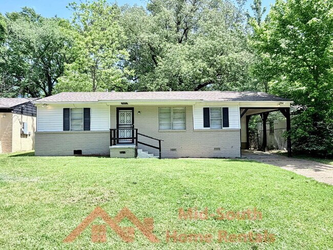 property at 3682 Suzanne Dr