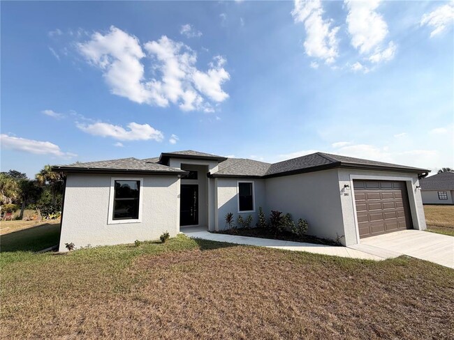 2044 Nimbus Dr in North Port, FL - Building Photo - Building Photo