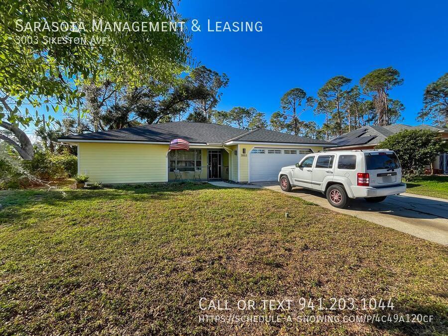 3003 Sikeston Ave in North Port, FL - Building Photo