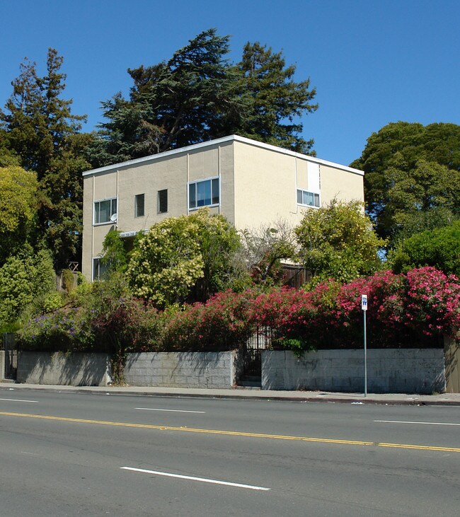 728-734 Georgia St in Vallejo, CA - Foto de edificio - Building Photo