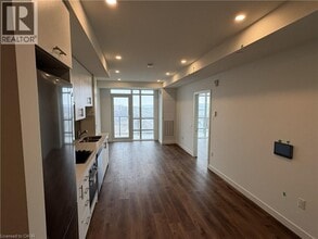 461 Green Rd in Stoney Creek, ON - Building Photo - Building Photo