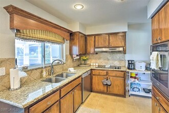 4105 SW 5th Pl in Cape Coral, FL - Foto de edificio - Building Photo