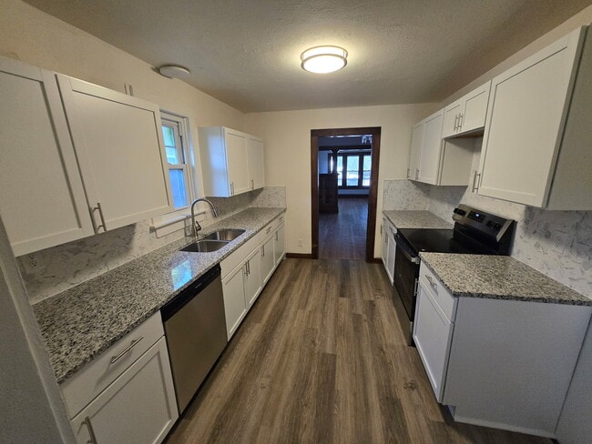 property at 252 N Lorraine Ave