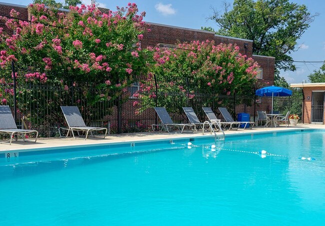 River Hill Apartments