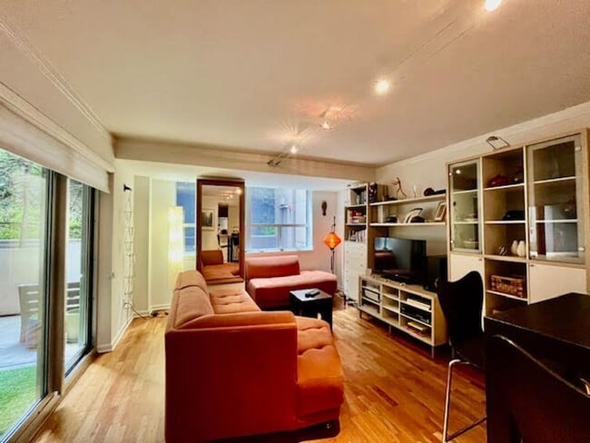 property at 400 Beale St