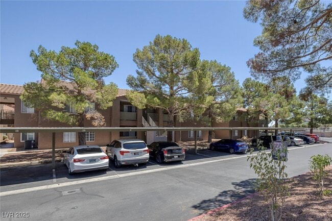 2100 Jetty Rock Dr in Las Vegas, NV - Building Photo - Building Photo