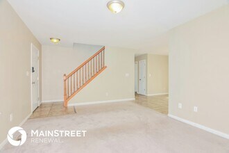 32 Great Owls Way in Winfield, MO - Building Photo - Building Photo