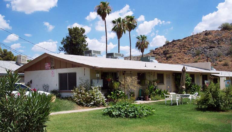 Cinnabar Apartments in Phoenix, AZ - Building Photo