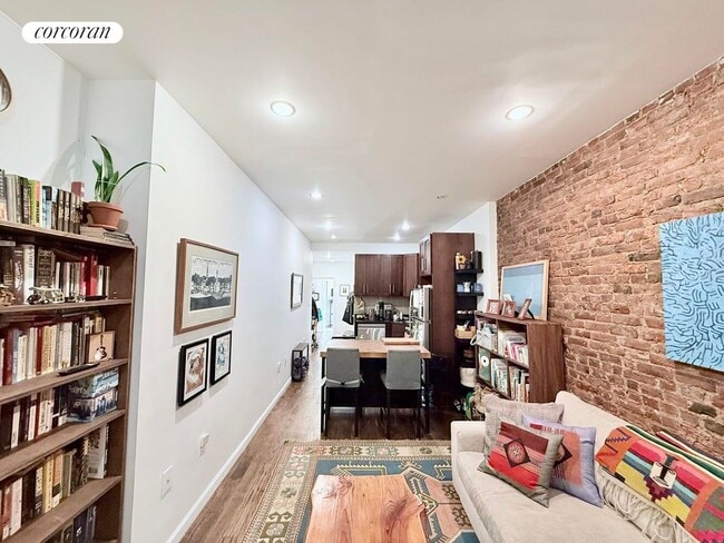 317 4th Ave in Brooklyn, NY - Foto de edificio - Building Photo