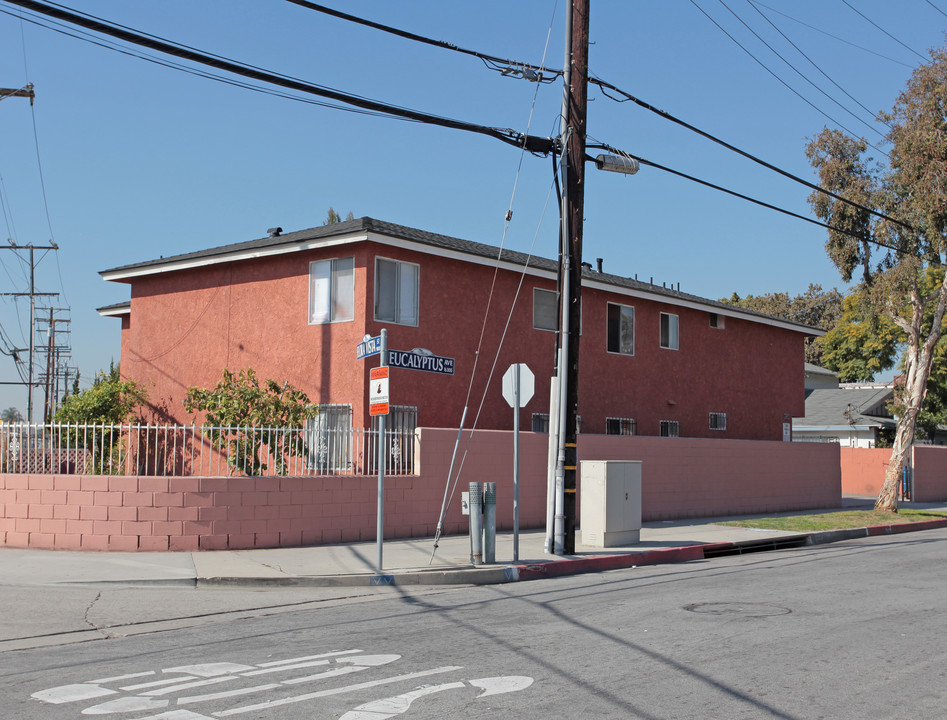 16337 Eucalyptus Ave in Bellflower, CA - Foto de edificio