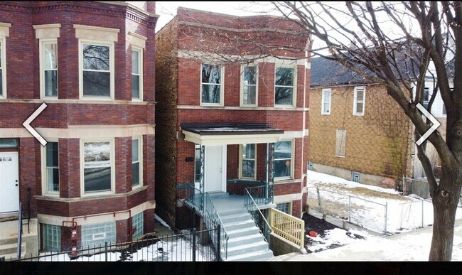 6221 S May St in Chicago, IL - Building Photo - Building Photo