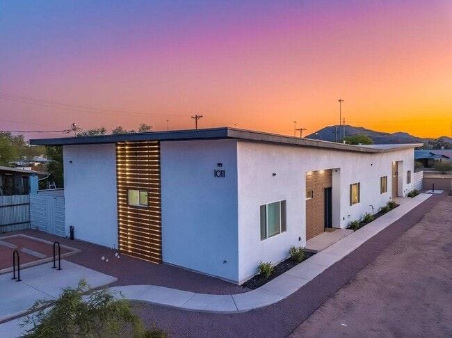 property at 1011 N Anita Ave