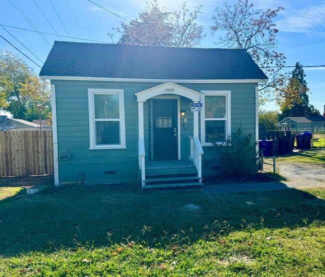 property at 1525 Park Ave