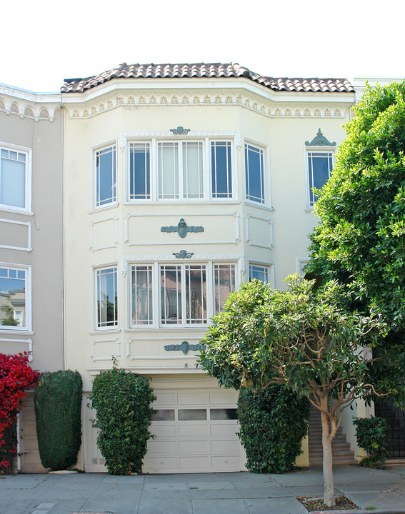 3571 Pierce St in San Francisco, CA - Building Photo