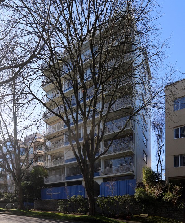 Lagoon Terrace in Vancouver, BC - Building Photo