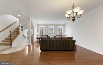 6266 Woodruff Springs Way in Haymarket, VA - Building Photo - Building Photo