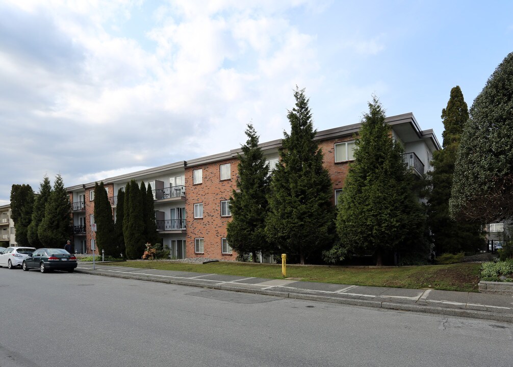 1165 W 13th Ave in Vancouver, BC - Building Photo