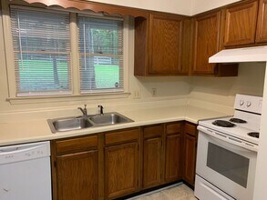 4804 Edwards Mill Rd in Raleigh, NC - Building Photo - Building Photo