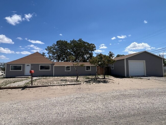 property at 825 Mc Lean St