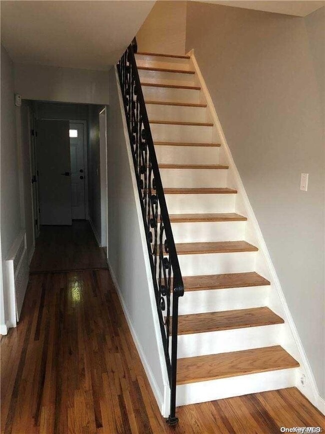 311 W Penn St in Long Beach, NY - Building Photo - Building Photo