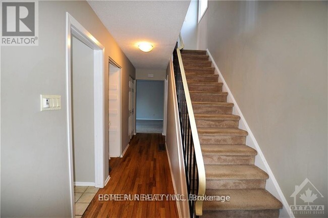 3310-3310 Southgate Rd in Ottawa, ON - Building Photo - Building Photo