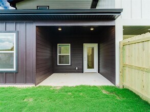 1803 SW Casuarina Dr in Bentonville, AR - Building Photo - Building Photo