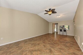 5645 Summerside Ln in Sarasota, FL - Building Photo - Building Photo