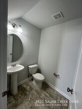 1421 Salem Creek Dr in Apex, NC - Building Photo - Building Photo