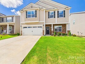 8185 Kennesaw Dr in Gastonia, NC - Building Photo