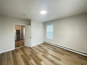 124 Beech St in Manchester, NH - Building Photo - Building Photo