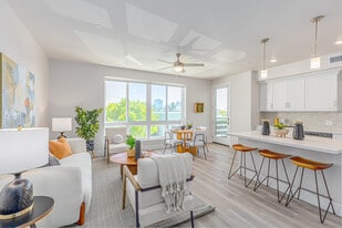 Asano on Fourth - Bankers Hill/Little Italy in San Diego, CA - Building Photo