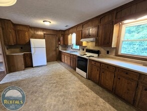 1820 Bamboo Rd in Boone, NC - Building Photo - Building Photo