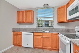 108 Clocktower Dr in Brandon, FL - Building Photo - Building Photo