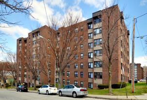 Crossroads Apartments